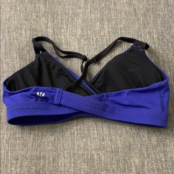 Lululemon sports bra, adjustable straps - Picture 2 of 2